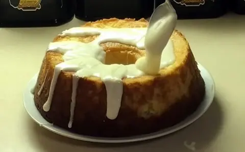 Old School Pineapple Pound Cake Recipe